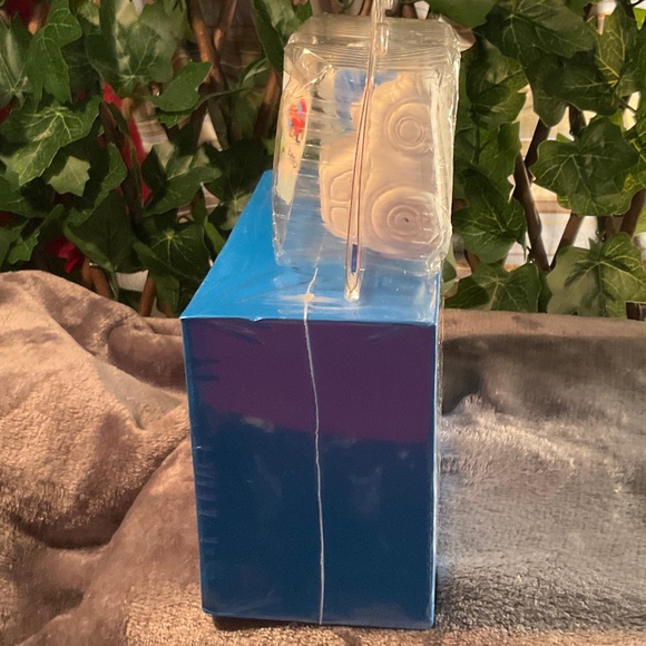 New Melissa & Doug Decorate-Your-Own Race Car Bank and Plaster Car Set - Picture 4 of 13